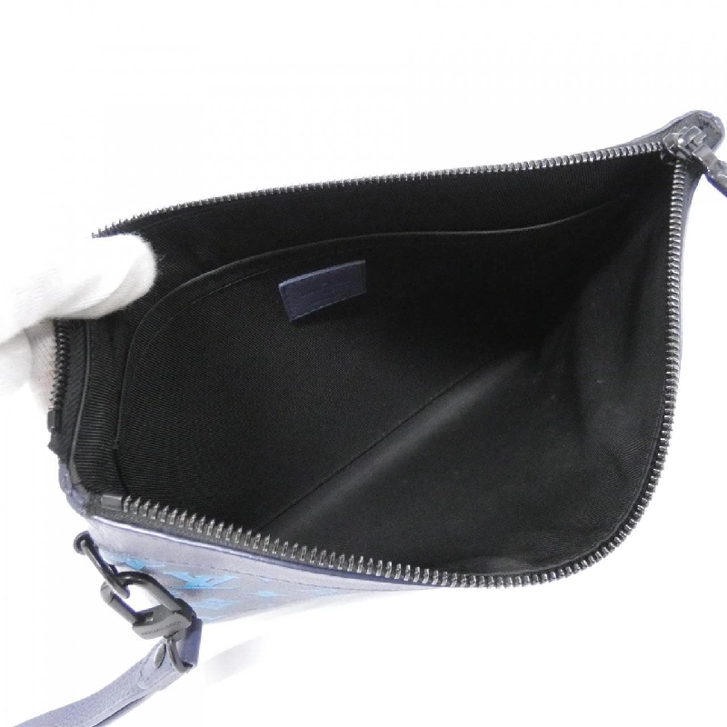 Túi xách Louis Vuitton Monogram Shadow Pochette To Go M82321 617536