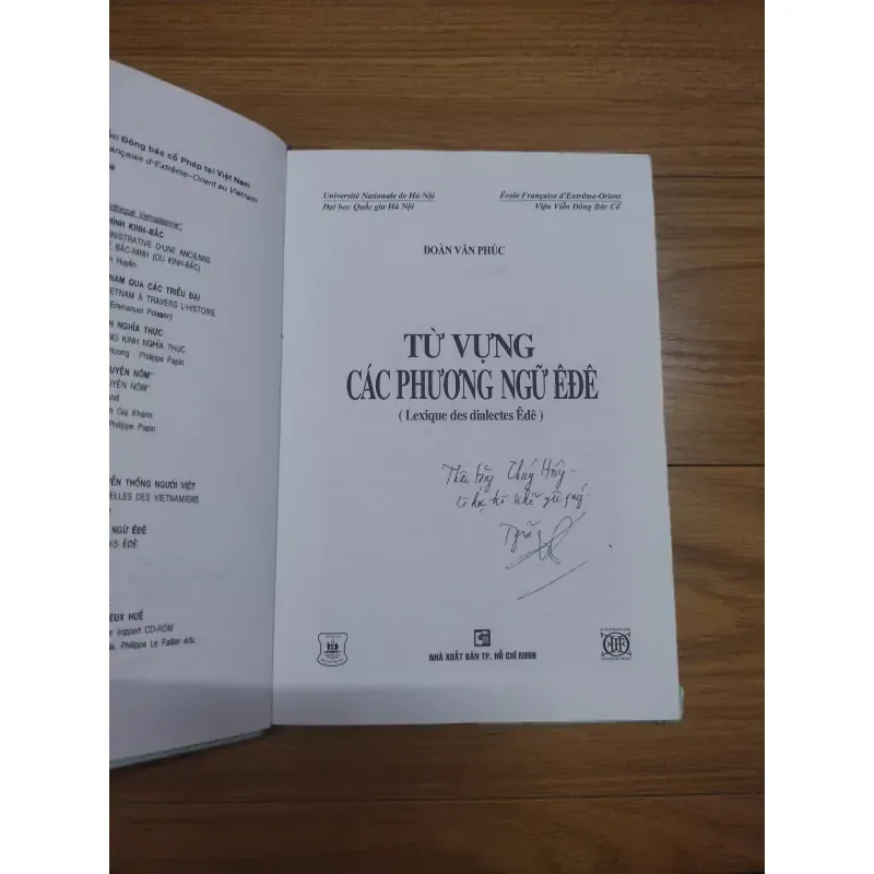 Sách: Từ vựng các phương ngữ Ê Đê - TG: Đoàn Văn Phúc 934058