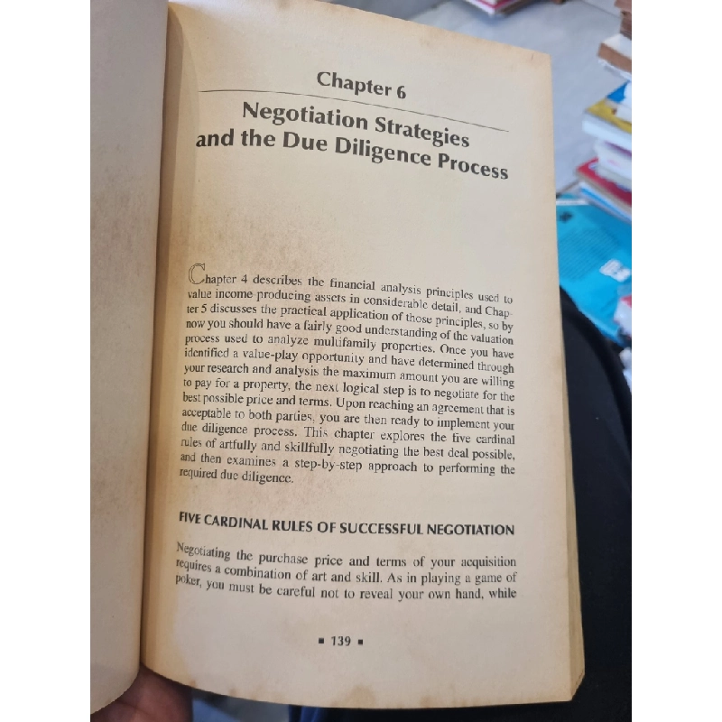 The Complete Guide to Buying and Selling Apartment Buildings : Create Value, Locate Properties, Negotiate Successfully, Sell Profitably - Steve Berges 325955