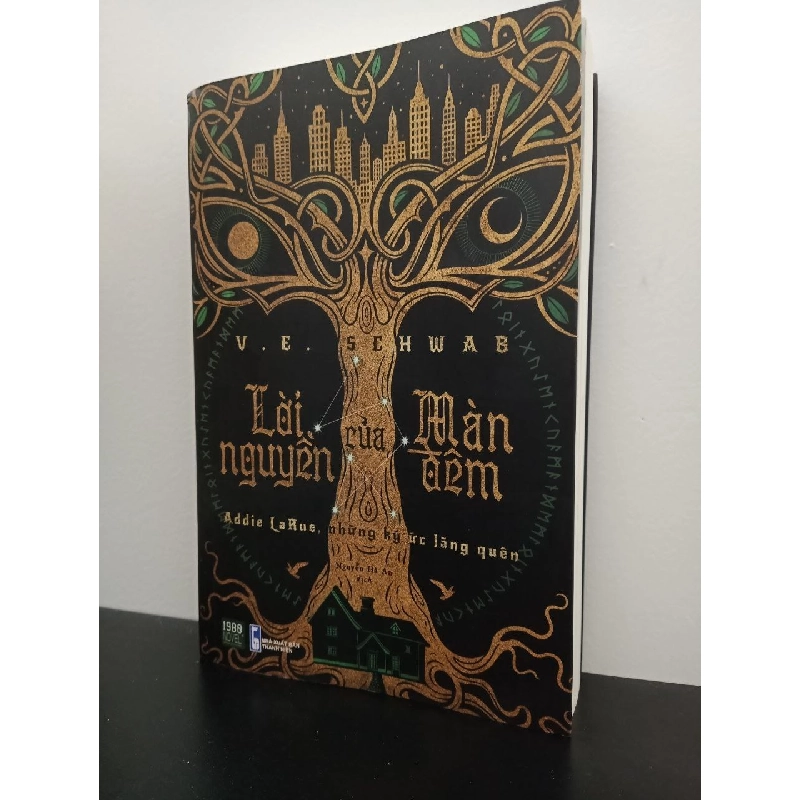 Đọc sách cùng PK - Sách Lời Nguyền Của Màn Đêm - V E Schwab New 100% 2703 - 1980s 258697