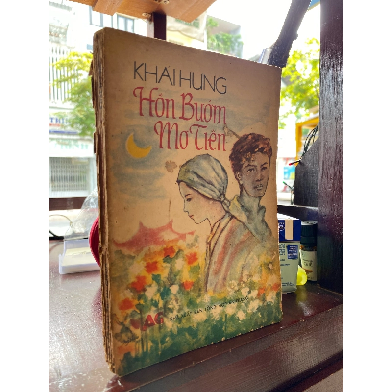 Hồn Bướm Mơ Tiên - Khái Hưng và Nhất Linh 130724