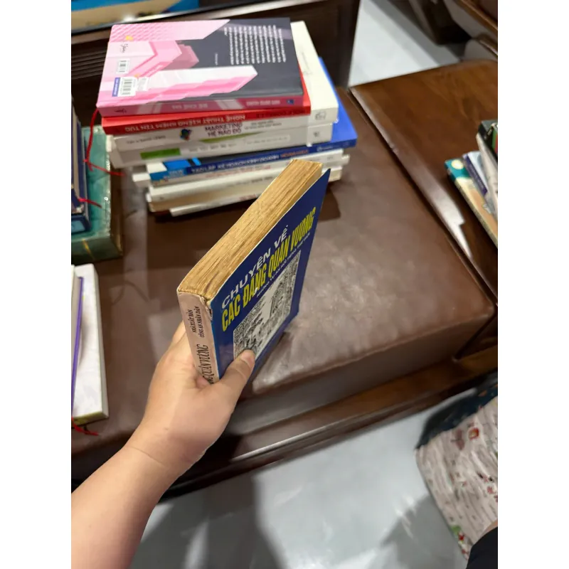 CHUYỆN VỀ CÁC ĐẤNG QUÂN VƯƠNG – NHỮNG VỤ ÁN NỔI TIẾNG THẾ GIỚI - K4 1019553