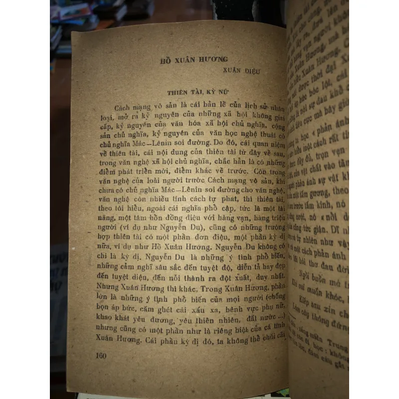 Nghĩ về Thơ Hồ Xuân Hương - Lê Trí Viễn - Lê Xuân Lít - Nguyễn Đức Quyền 797948