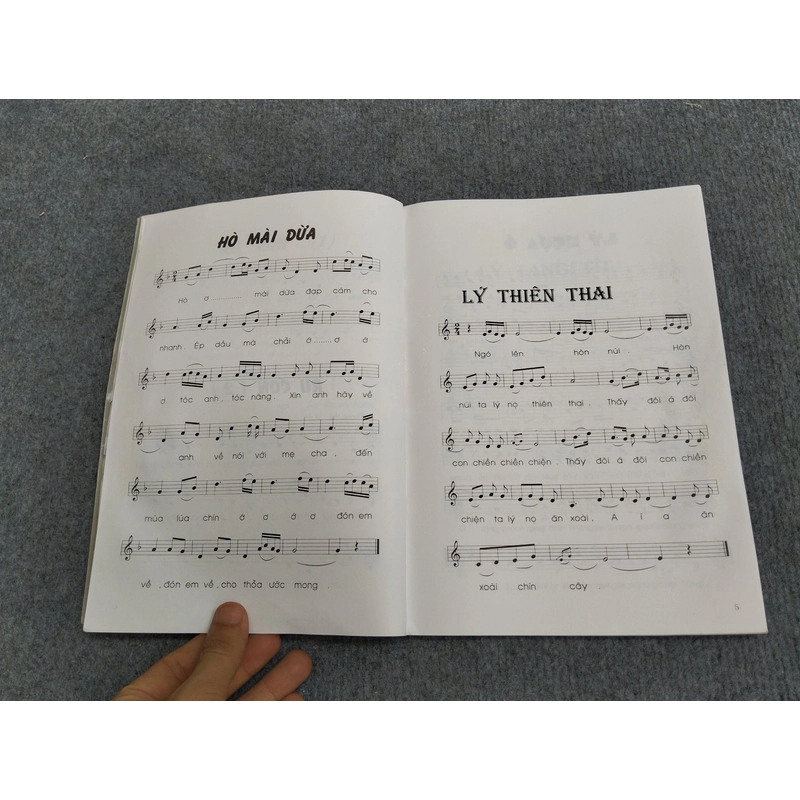BÀI BẢN DÂN CA TRONG SÂN KHẤU BÀI CHÒI 495365
