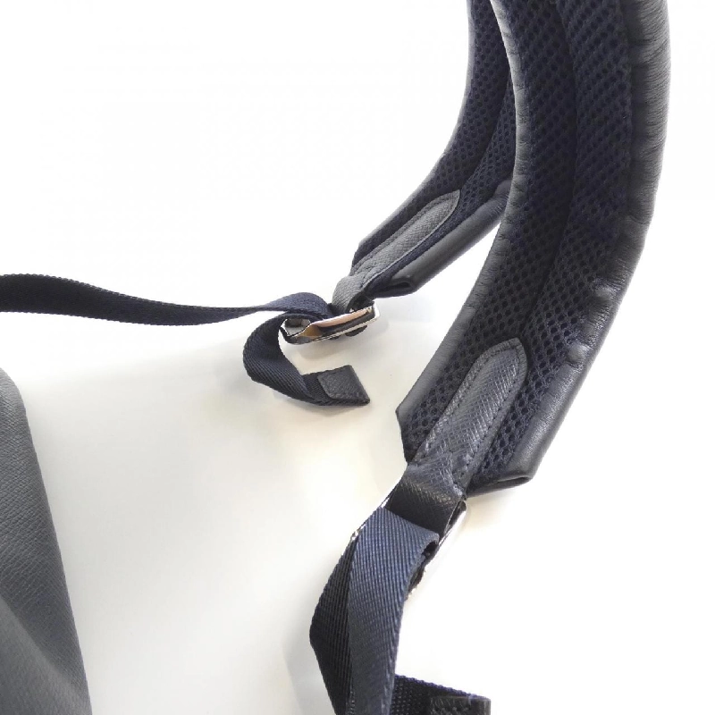 Ba lô Louis Vuitton Taiga Discovery M33451 609545