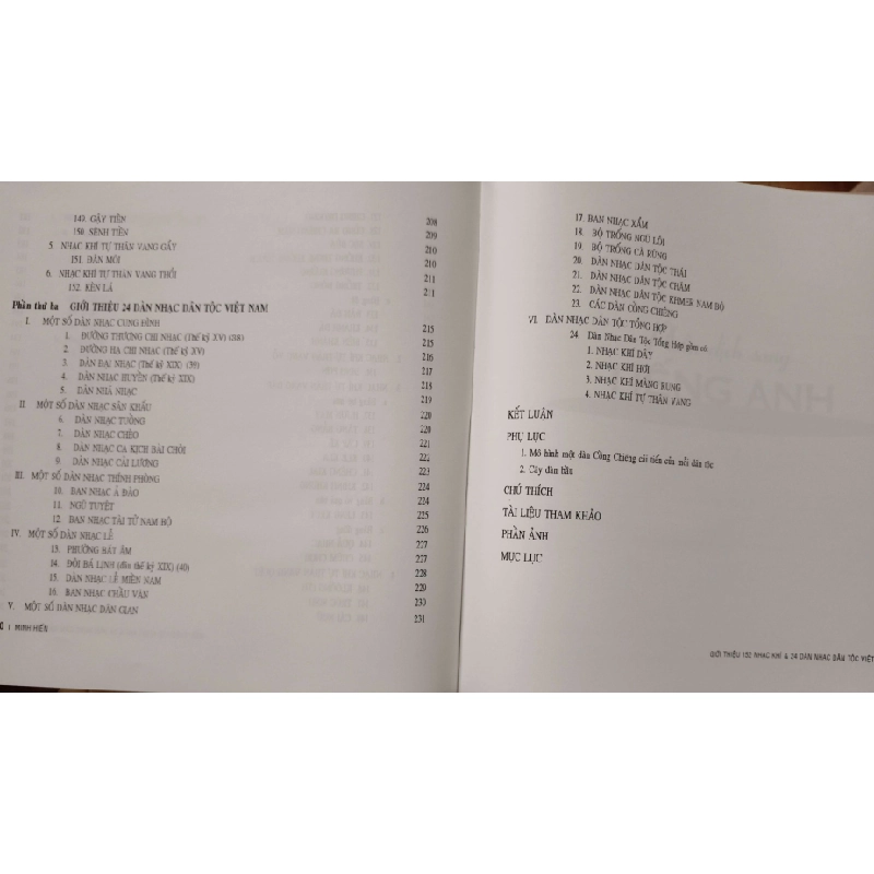 GIỚI THIỆU NHẠC KHÍ VÀ DÀN NHẠC DÂN TỘC - MINH HIỂN - 2012 - 579 trang - Bìa cứng - Mới xé seal ANTQ2308 LỊCH SỬ - CHÍNH TRỊ - TRIẾT HỌC 542602