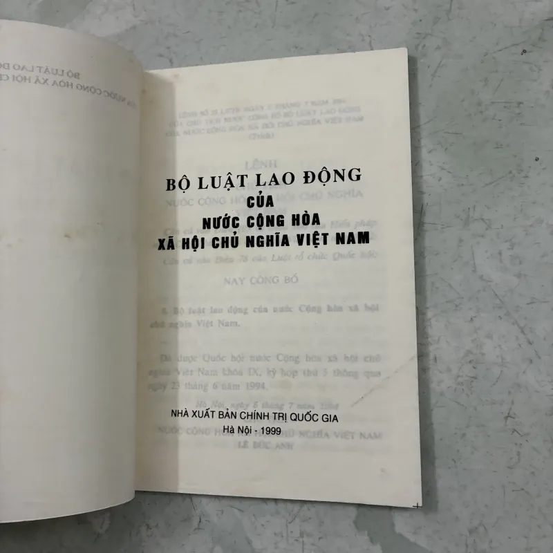 Bộ luật lao động của nước CHXHCN Việt Nam 1010646