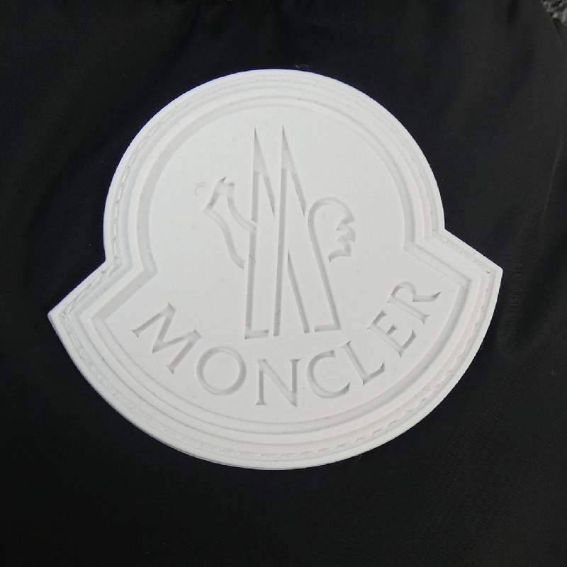Áo khoác lông vũ MONCLER - Hàng hiệu Authentic 897896
