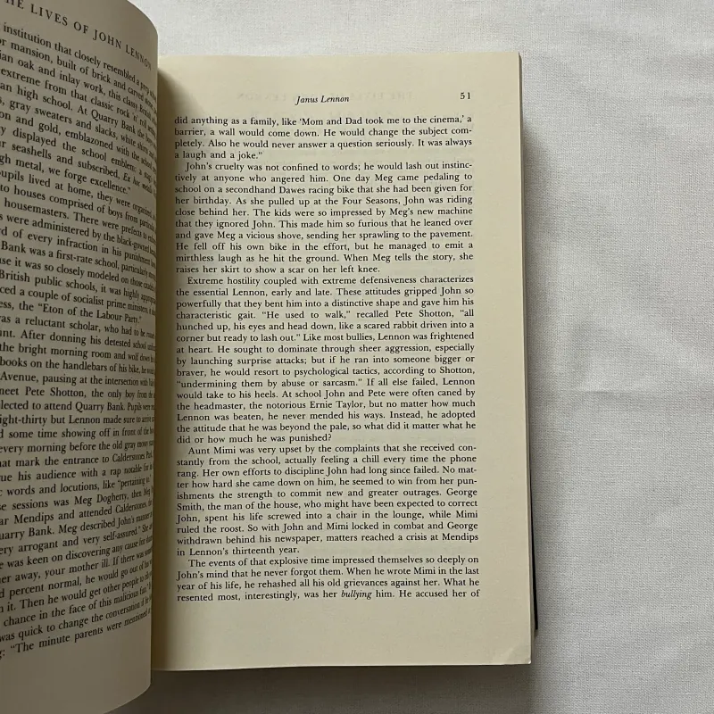 The Lives of John Lennon - Albert Goldman  932439