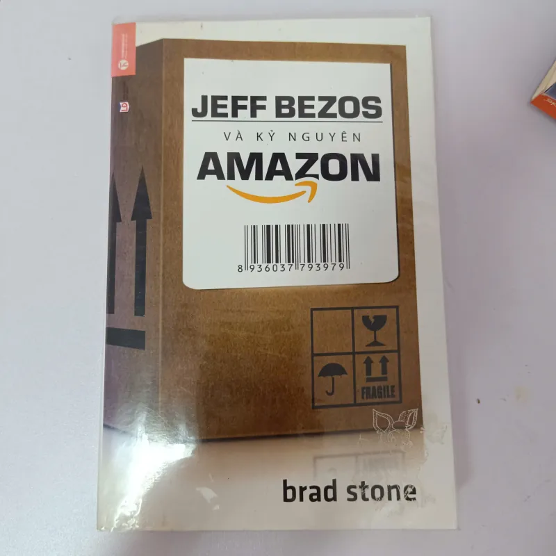 Jeff Bezos và kỷ nguyên Amazon - Brad Stone 926758