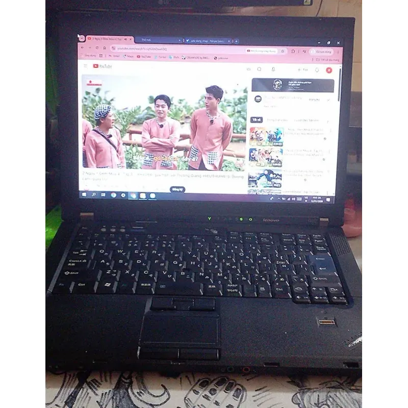 Laptop Fujitsu win10 màu đen 19in đã sử dụng còn mới 90% để 774519