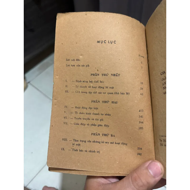 Tiểu thuyết tình báo CIA  1010949