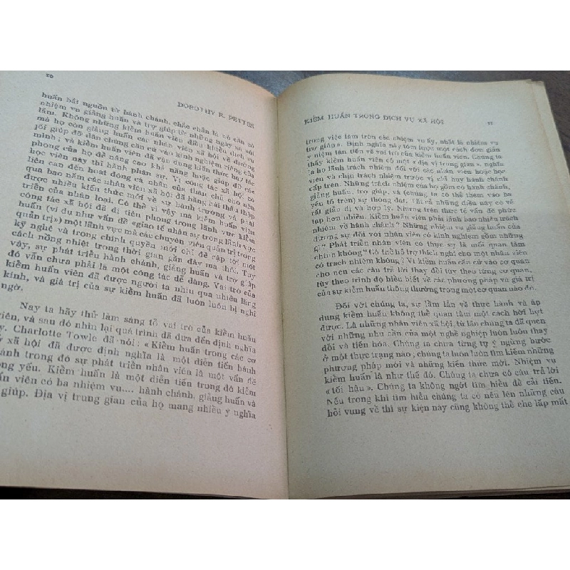 Vấn Đề Kiểm Huấn Trong Dịch Vụ Xã Hội - Dorothy E. Pettes 522092