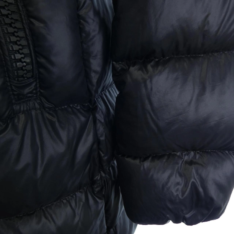 Áo khoác lông vũ MONCLER 639423