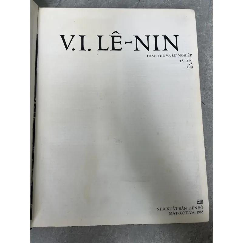 V.I.LÊNIN THÂN THẾ VÀ SỰ NGHIỆP 974999