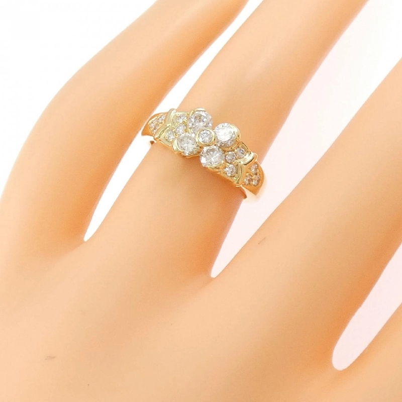 Nhẫn kim cương hoa K18YG 0.71CT 665742