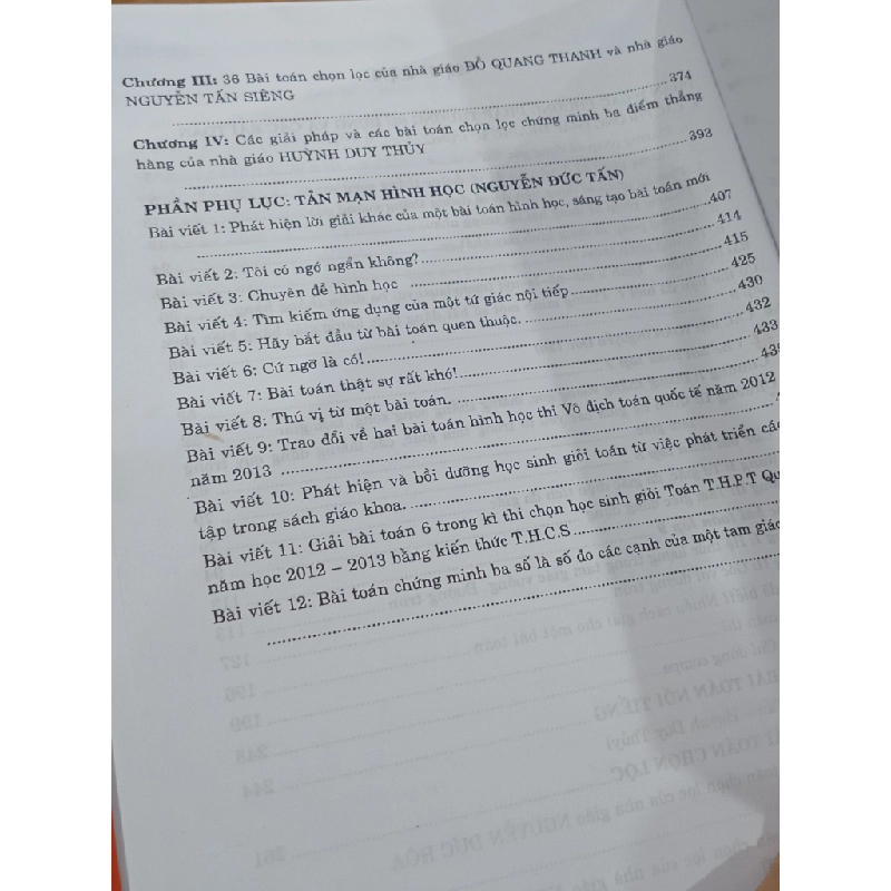 Cẩm nang chứng minh ba điểm thẳng hàng ( sách dùng cho học sinh các lớp 7,8,9 ) - Nguyễn Đức Tấn chủ biên 529248