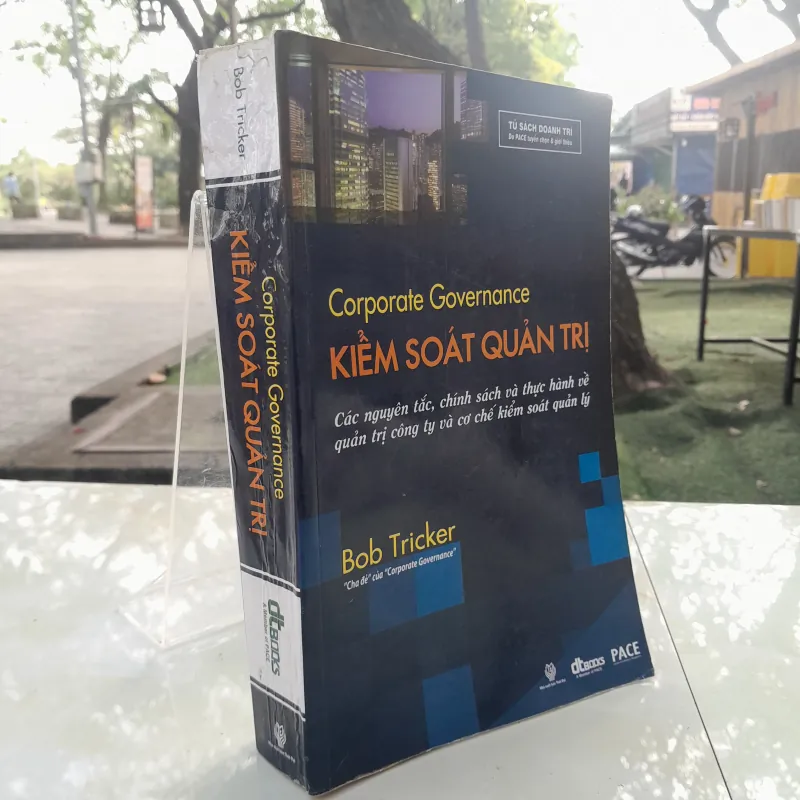 KIỂM SOÁT QUẢN TRỊ - BOB TRICKER 777944