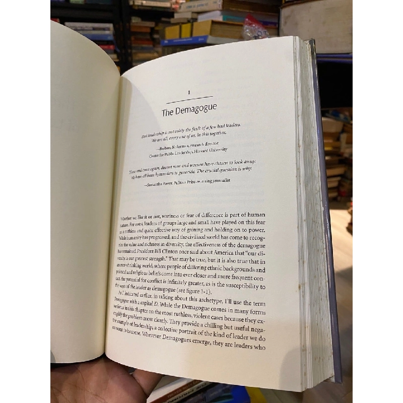 Leading Through Conflict - Mark Gerzon 1028820