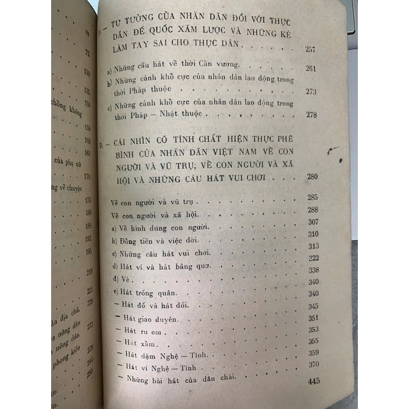 TỤC NGỮ VÀ DÂN CA VIỆT NAM - VŨ NGỌC PHAN 519624
