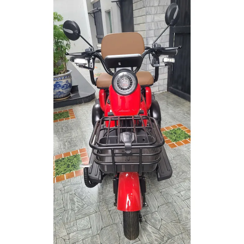 Xe điện NAKACHI màu đỏ mới 99%, còn bảo hành, có số lùi, leo được dốc. 783303