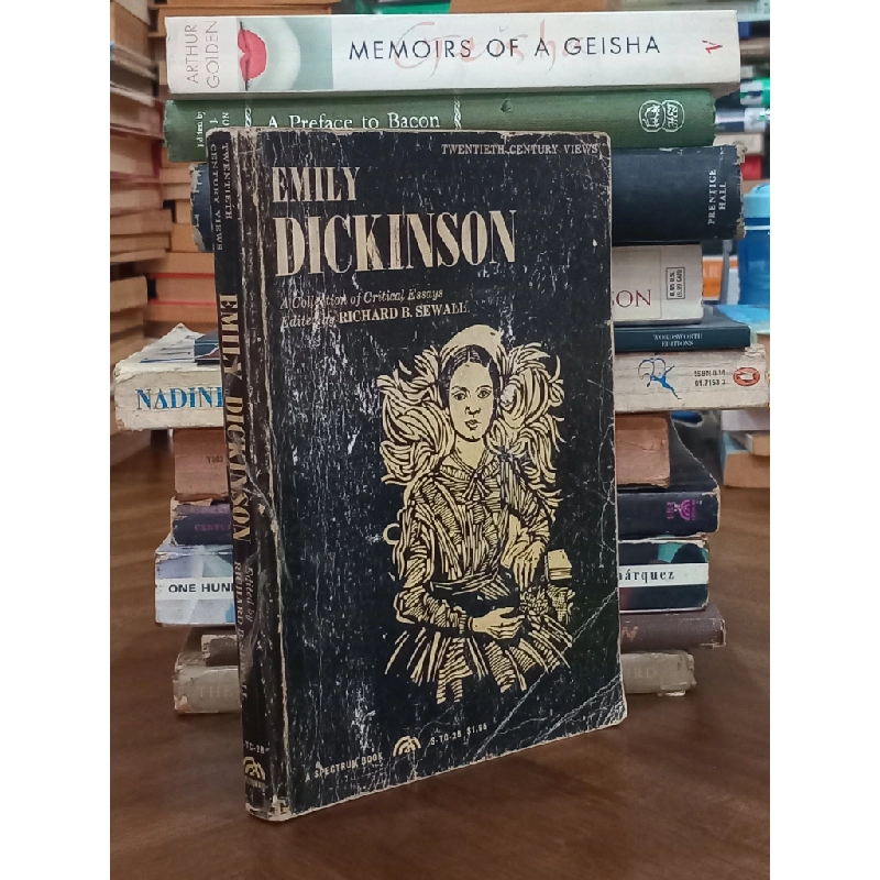Emily Dickinson: A Collection of Critical Essays ( edited by Richard B. Sewall ) 505165