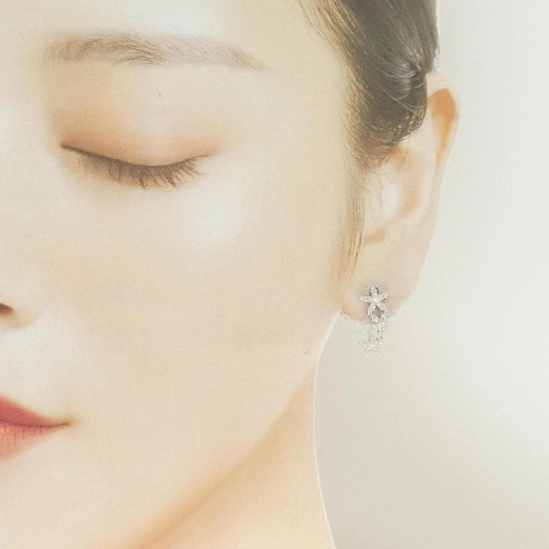 Bông tai kim cương hoa K18WG - Hàng hiệu chính hãng 872158