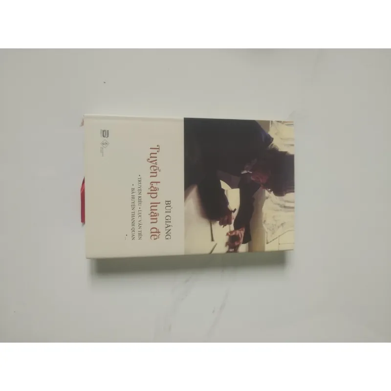 Tuyển tập luận đề- Bùi Giáng( bìa cứng) 931219