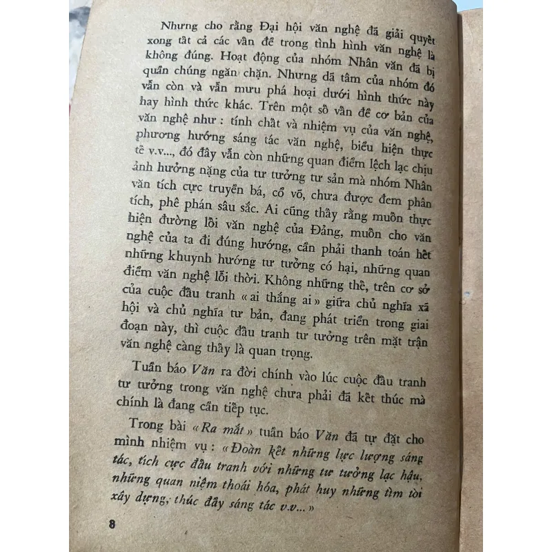 Bình luận văn học - Như Phong - Phê bình văn học 798650