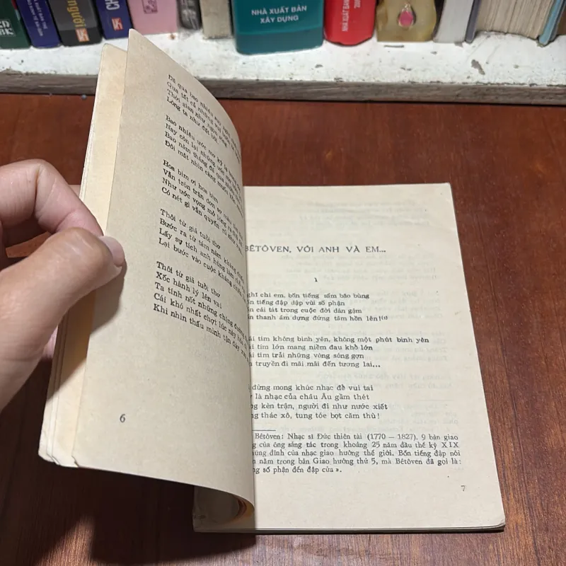 [Sách 8x] - II Thơ: Bếp Lửa Khoảng Trời - Bằng Việt - 1986 796476