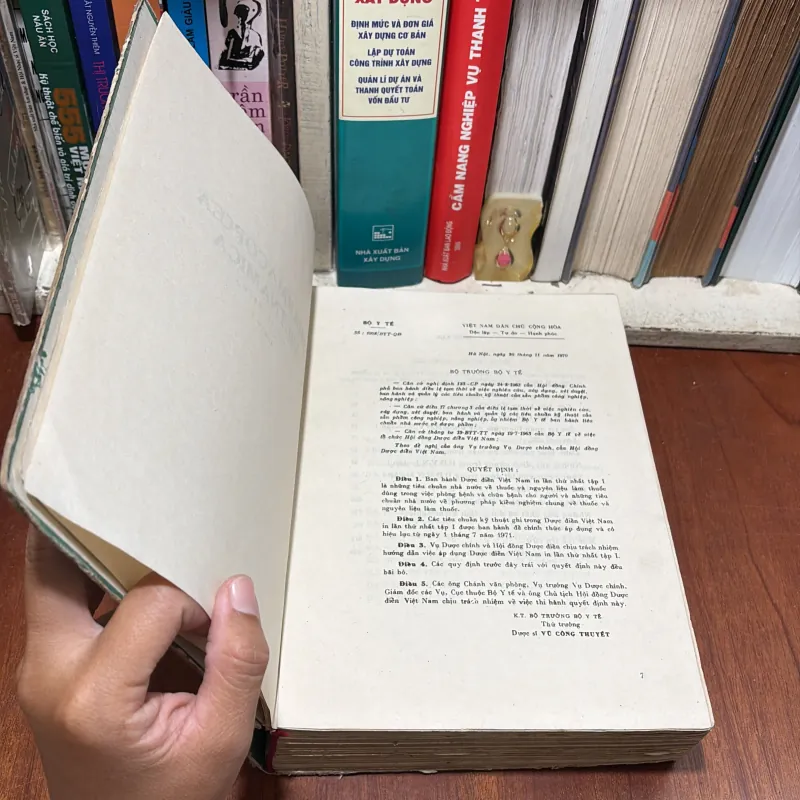 II Sách Y: Dược Điển Việt Nam (Tập 1) - 1977 798032