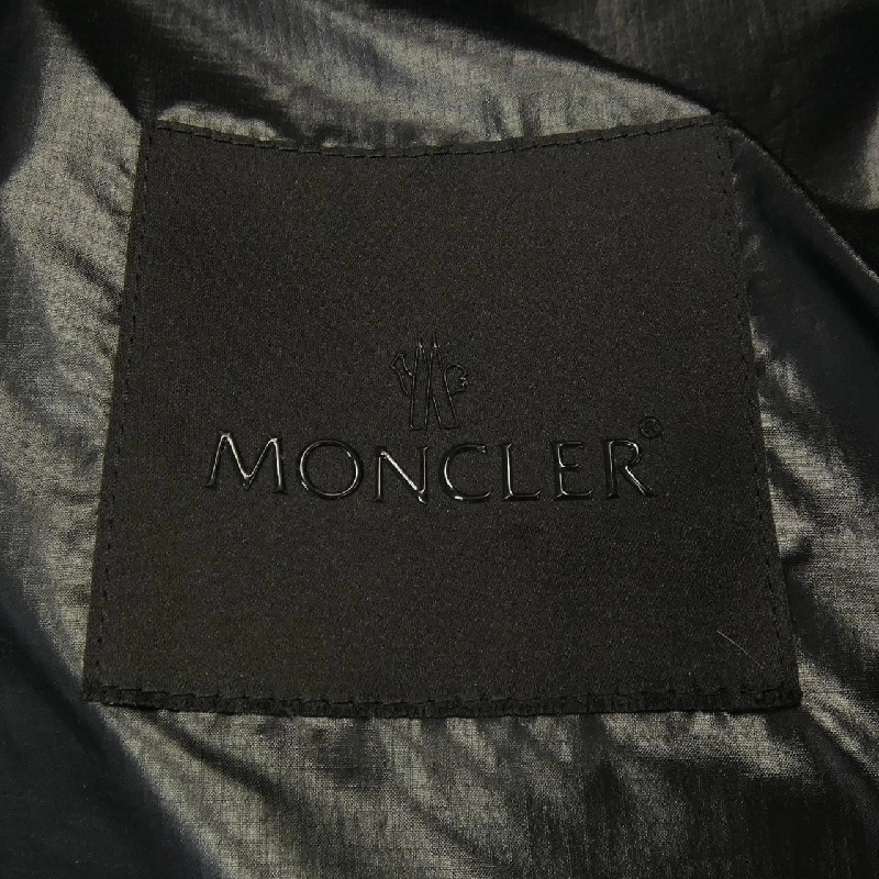 Áo gile MONCLER VALRAS 627651