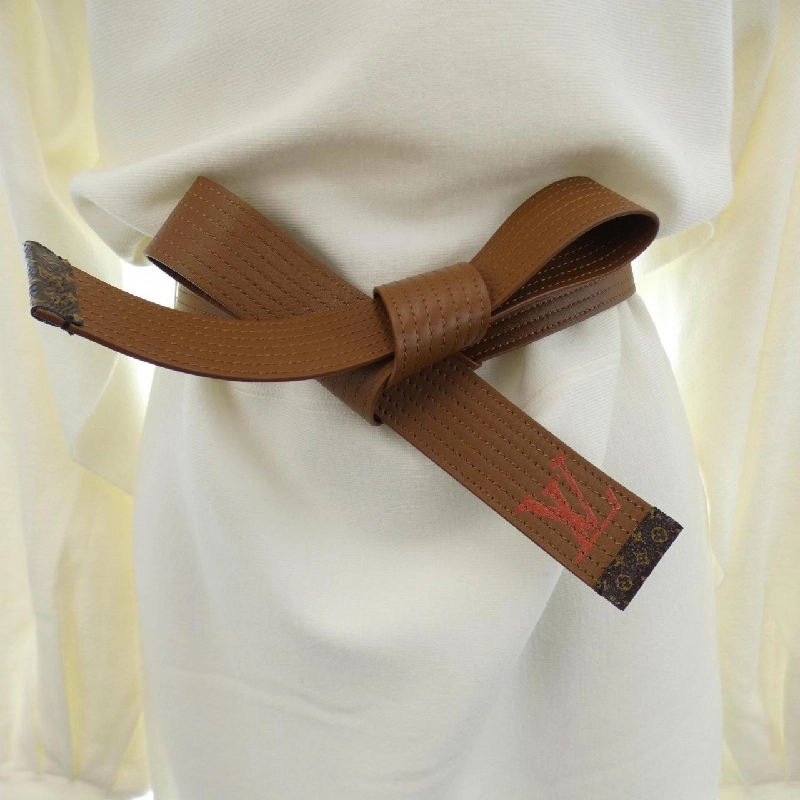 Đầm LOUIS VUITTON 653692