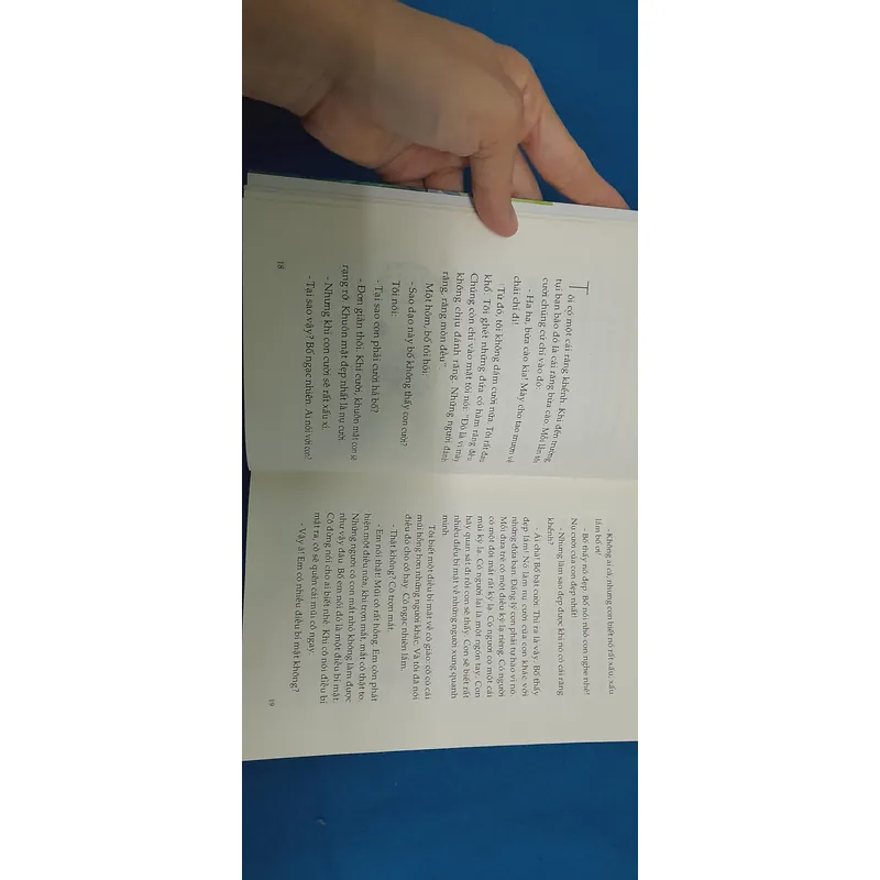 Vừa nhắm mắt vừa mở cửa sổ_ còn mới 719786