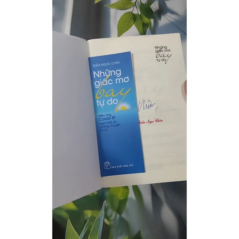 [MIỄN PHÍ BỌC SÁCH] Những Giấc Mơ Bay Tự Do - Trần Ngọc Châu 961155