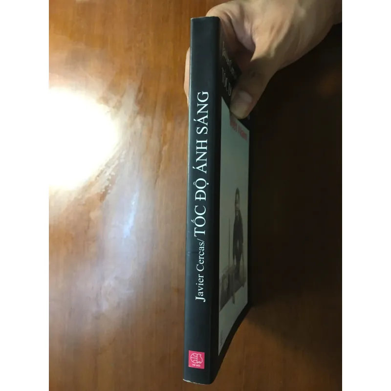 [CHIẾN TRANH] Tốc độ ánh sáng - Javier Cercas 577657