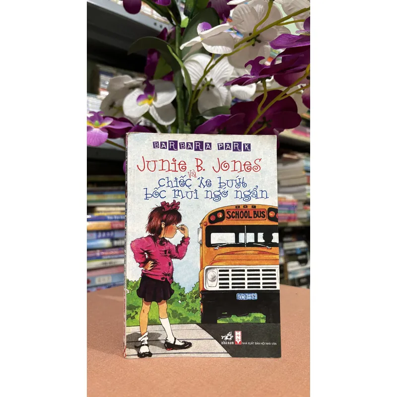 Junie B. Jones và chiếc xe buýt bốc mùi ngớ ngẩn 🌊 694710
