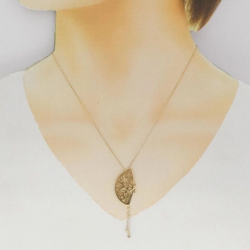 K18YG Quạt Cầm Tay Dây Chuyền Kim Cương 0.03CT - Hàng hiệu Chính Hãng 857302