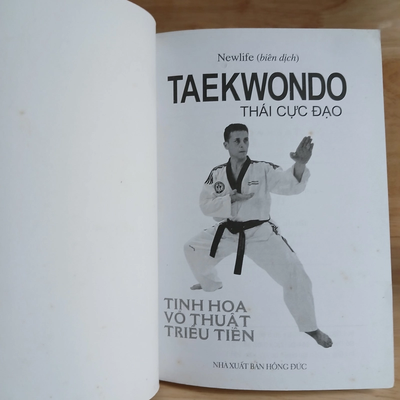 TAEKWONDO Thái Cực Đạo - Tinh Hoa Võ Thuật Triều Tiên (Không kèm DVD) 501302