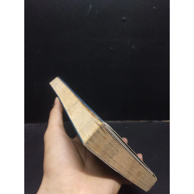 Mật Ngữ 12 Chòm Sao Asbooks mới 70% (ố vàng) 2013 HCM0605 914231