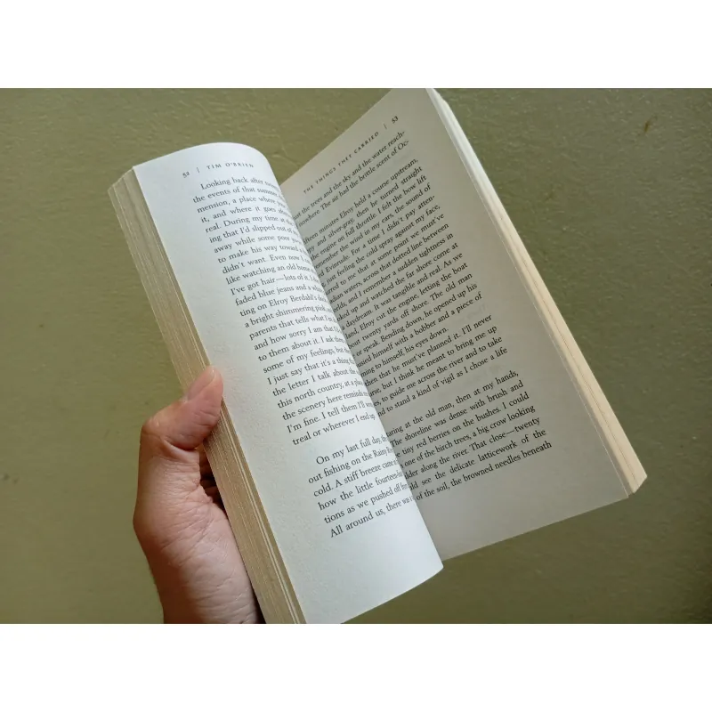 The things they carried, english book, sách tiếng Anh  960930
