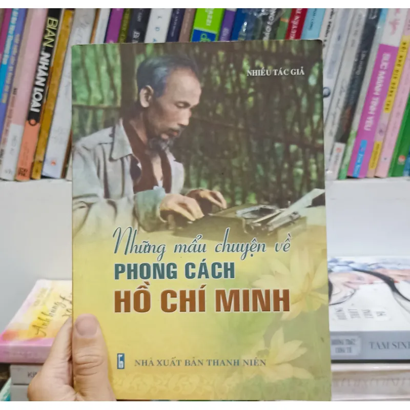Những mẩu chuyện về phong cách Hồ Chí Minh 🌻 589404