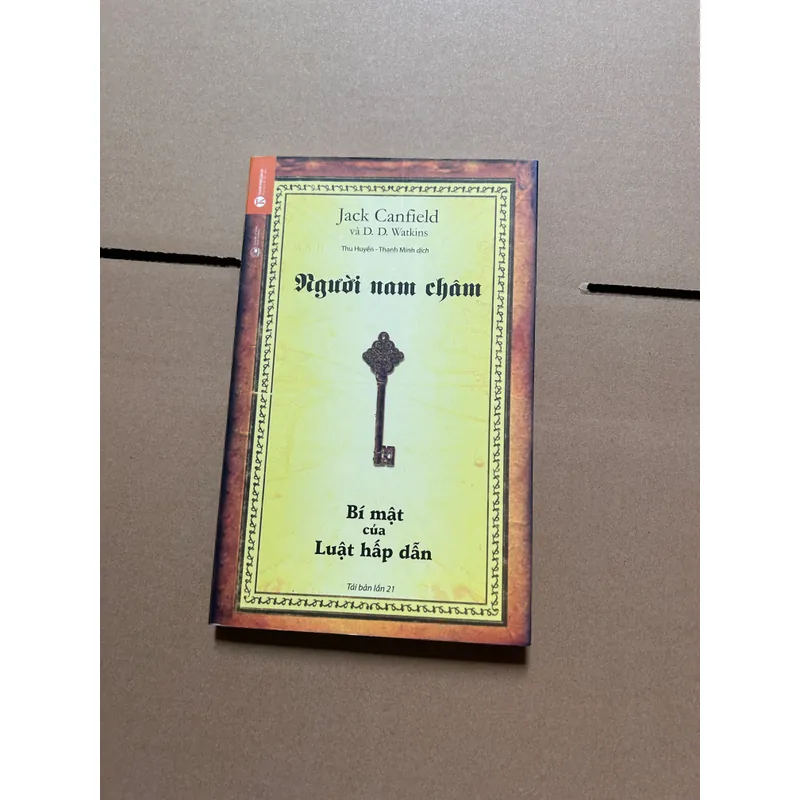 Người nam châm 722986