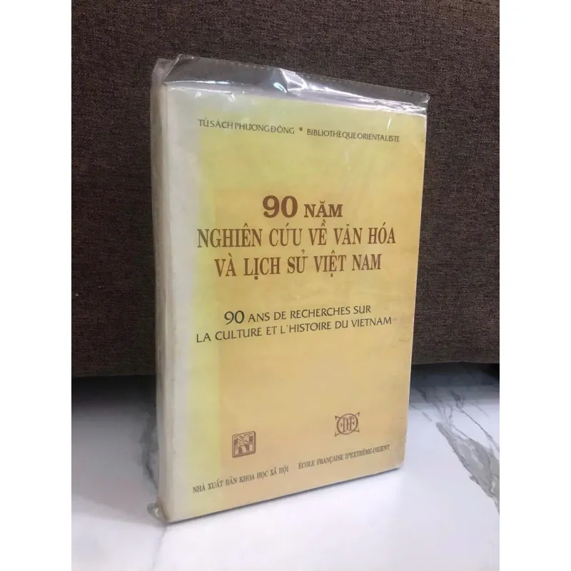 Sách "90 NĂM NGHIÊN CỨU VỀ VĂN HÓA VÀ LỊCH SỬ VIỆT NAM" 597598
