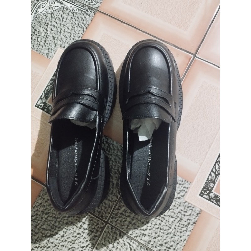 Size 37. Mình mới đi thử. Mới hoàn toàn. Mình bị rộng.  21520