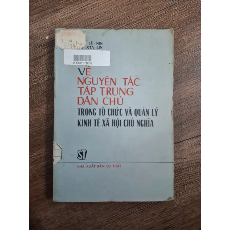 Về nguyên tắc tập trung dân chủ trong tổ chức và quản lý kinh tế xã hội chủ nghĩa 718760