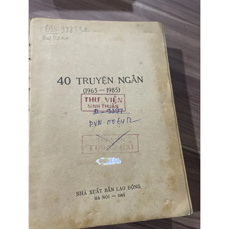 Văn học Việt Nam - 40 truyện ngắn - 1985- 700 trang  705120
