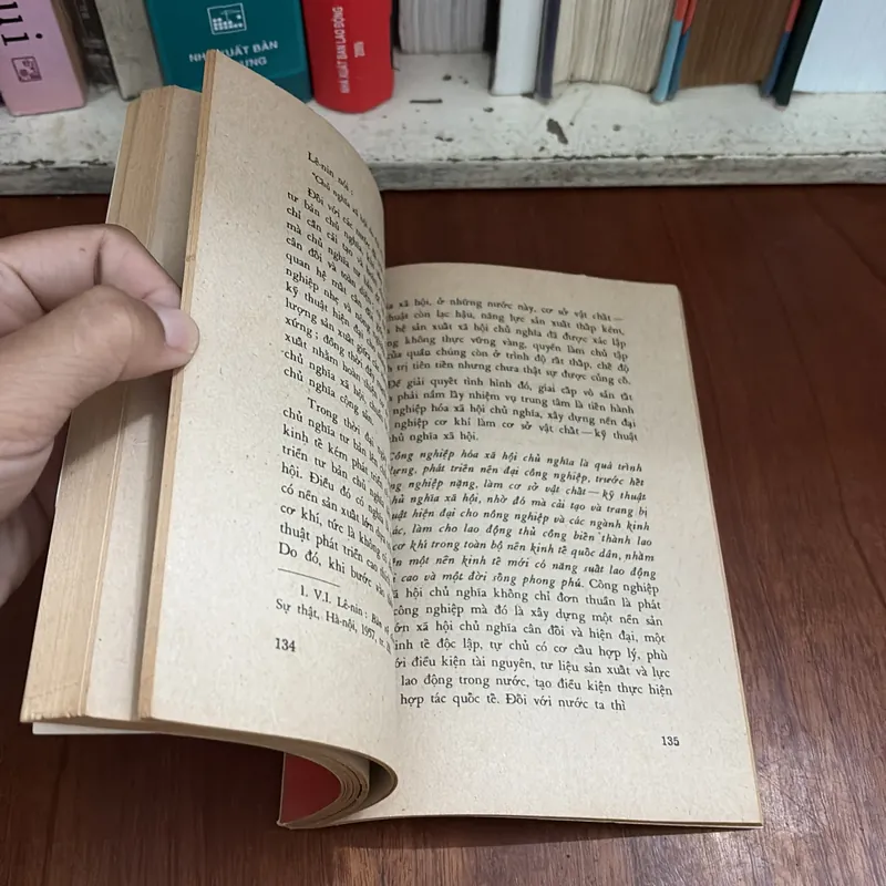 I Kinh Tế, Chính Trị Học Mác • Lê Nin _ Phần Kinh Tế Xã Hội Chủ Nghĩa - Vũ Huấn Học - 1975 603065