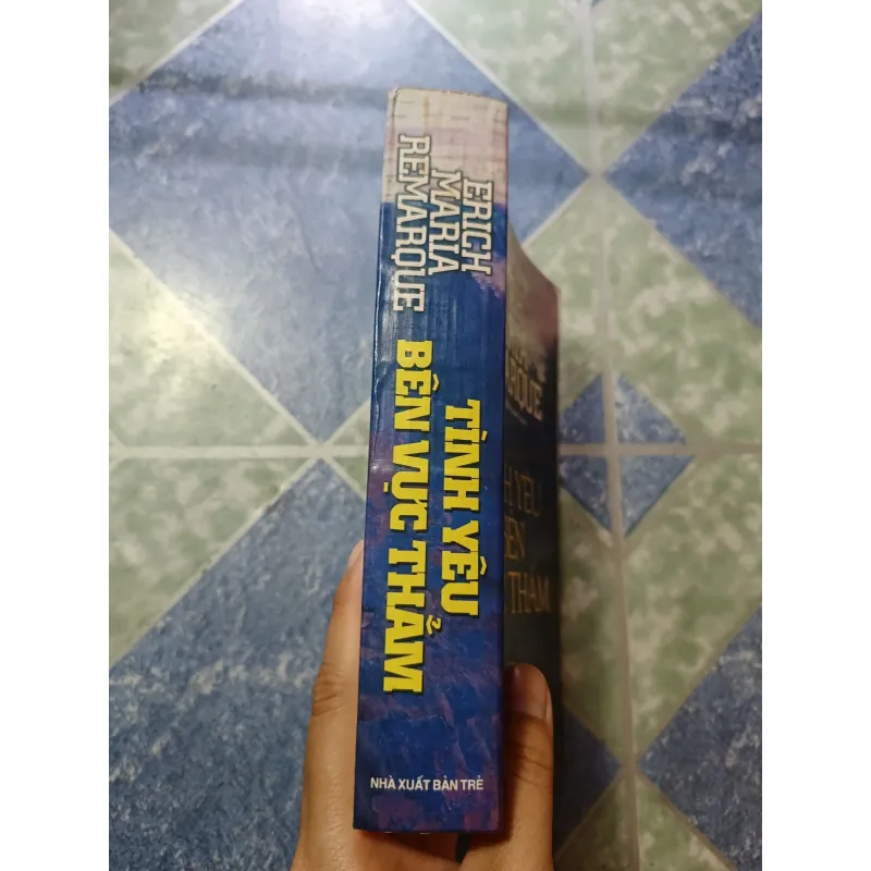 Tình yêu vực thẳm - Erich Maria Remarque 975137
