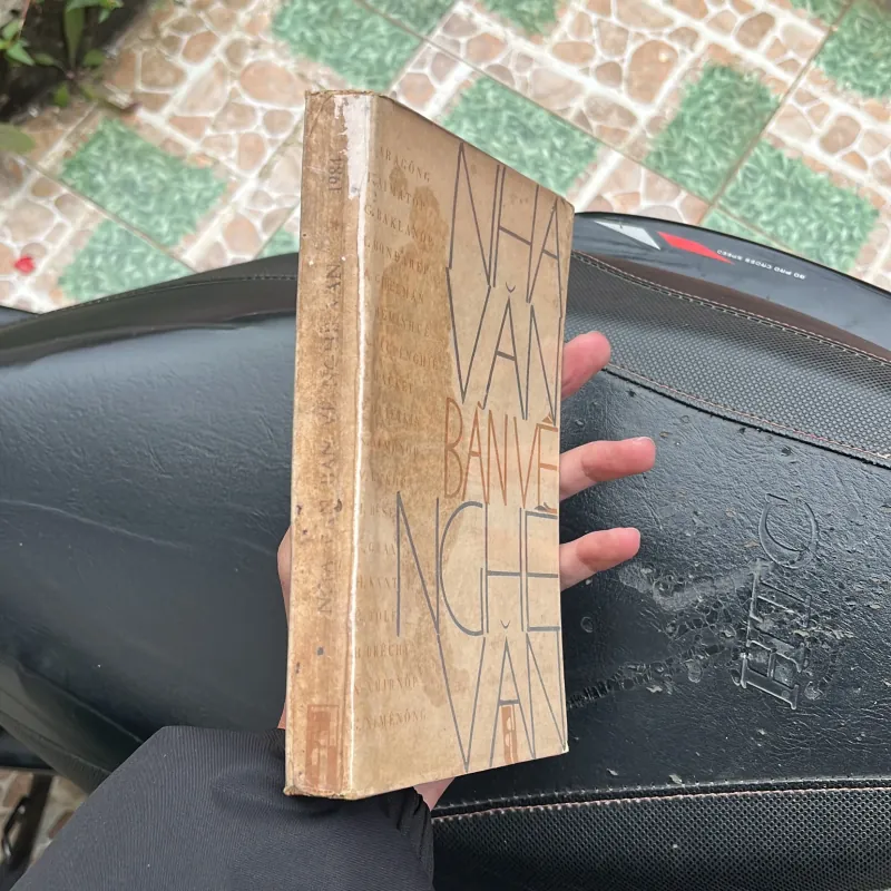 Nhà văn bàn về nghề văn 791727